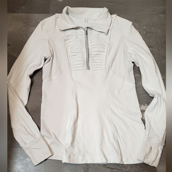 Lululemon Run: Your Heart Out Pullover. Thumbholes. White. Size 10. - Picture 5 of 13